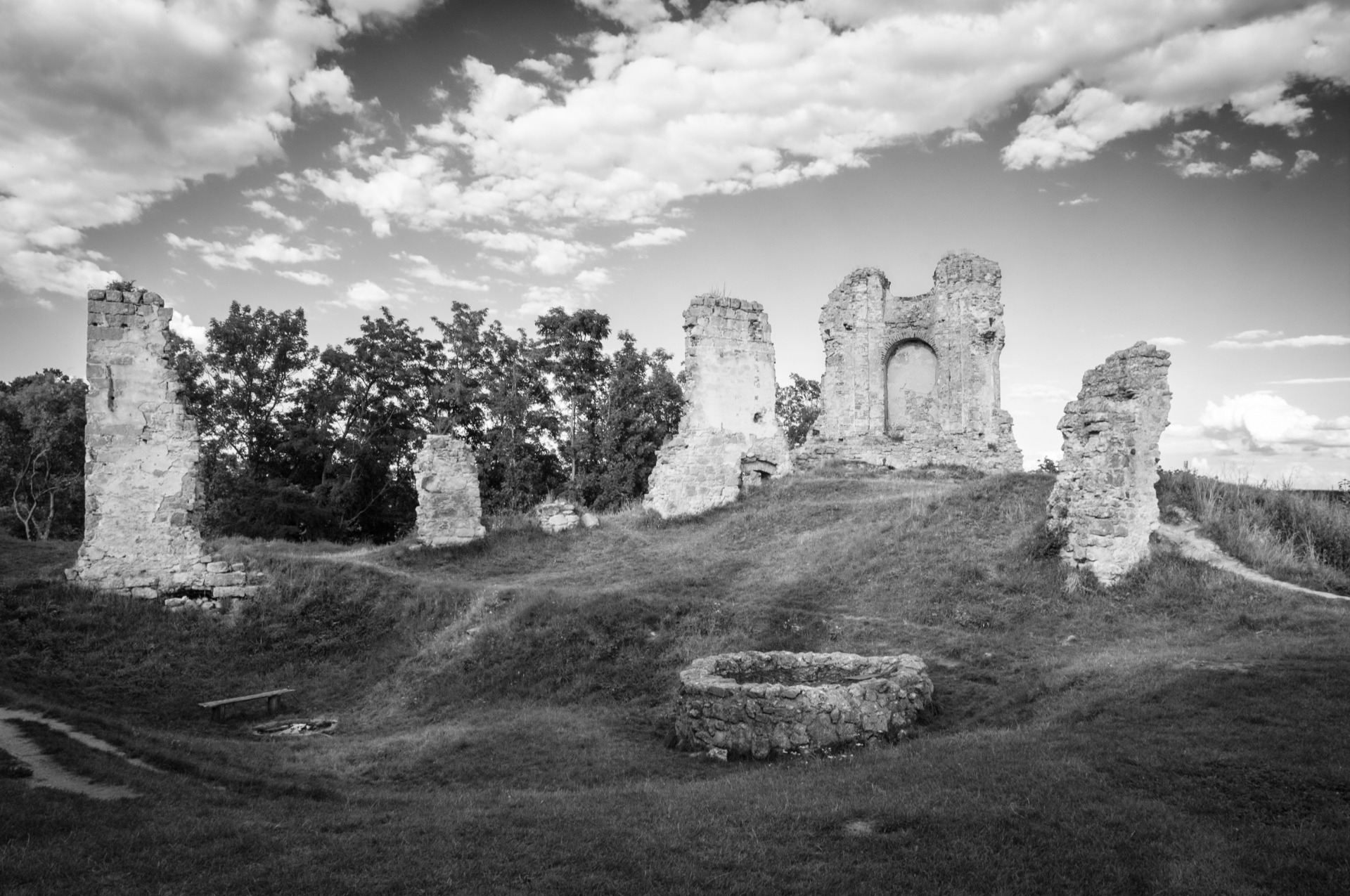 Zřícenina hradu Zvířetice